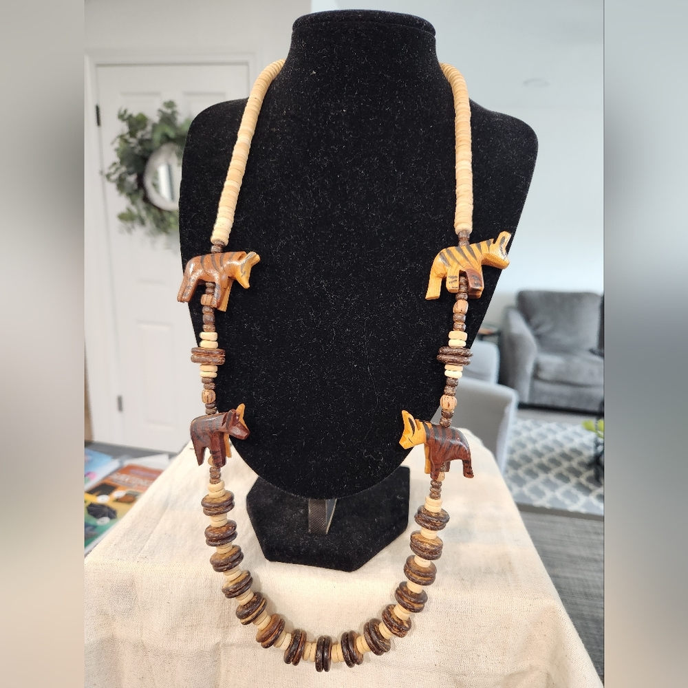 African Necklace Hand Carved Wooden Safari Animal Beaded Claspless Necklace. EUC